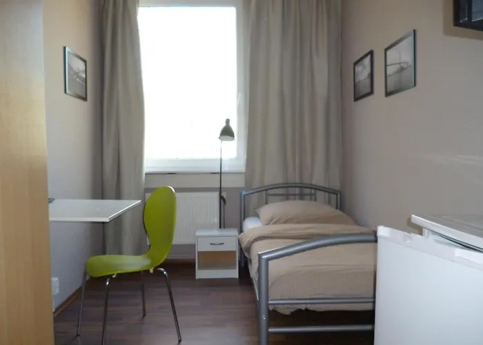 Herberg Bergedorf Haus 9 *