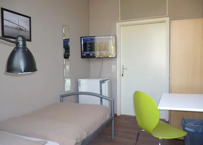 Bergedorf Haus 9 *